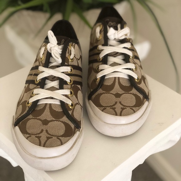 Coach Shoes - Picture 3 of 4